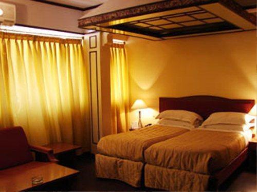 Hotel Palace Plaza Mysore Exterior photo