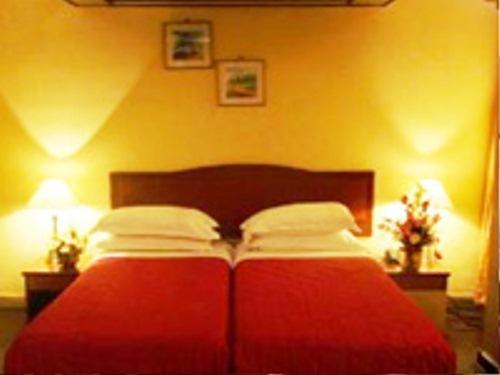 Hotel Palace Plaza Mysore Room photo