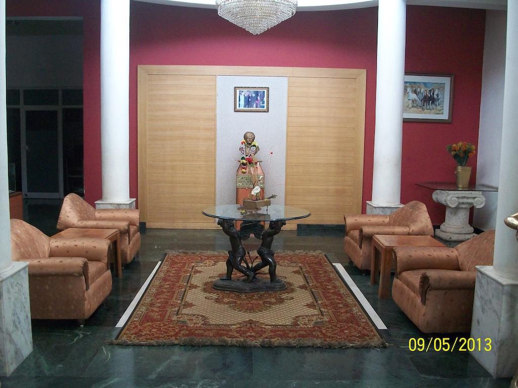 Hotel Palace Plaza Mysore Exterior photo